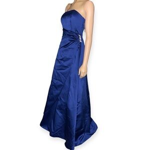 NWT David’s Bridal women’s Elegant Blue Strapless Evening Gown size 4